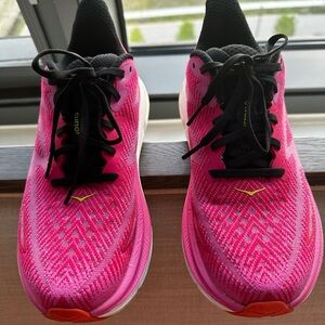 Hoka Clifton 9 walking/running shoes